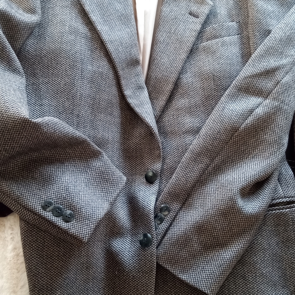Beautiful tweed blazer Ralph Laren vibes size 42L